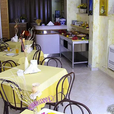 La Dolcevita Alojamento de Acomodação e Pequeno-almoço Soverato Marina